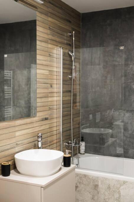 Apartbnb Twins 14B Brasov Luaran gambar
